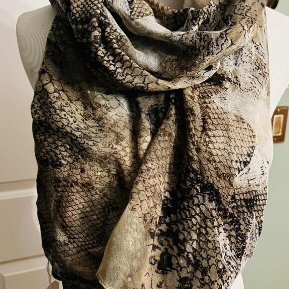 NWT Handmade Artistic Scarf by Sana – Abstract Neutral Design - Picture 15 of 16